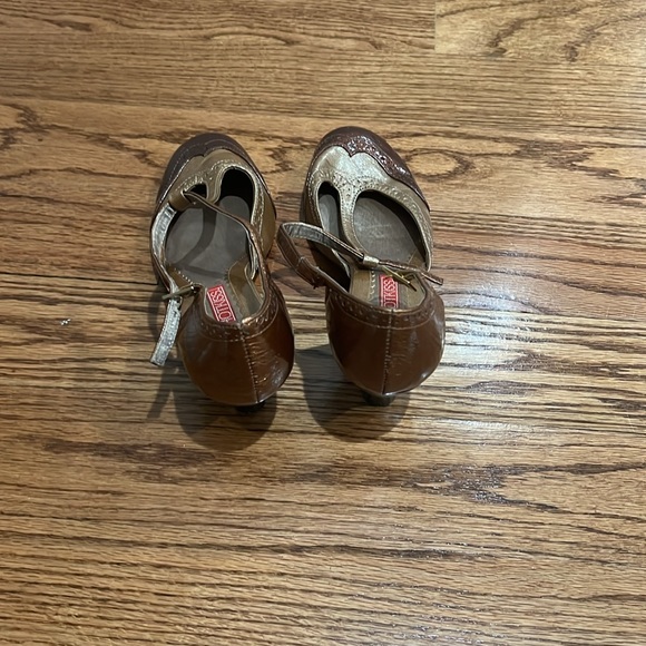 Hot Kiss Wedge Shoes - Picture 2 of 4